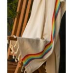 Puikiai tinkantis rankšluostis paplūdimiui, baseinui, kelionėms Rainbow