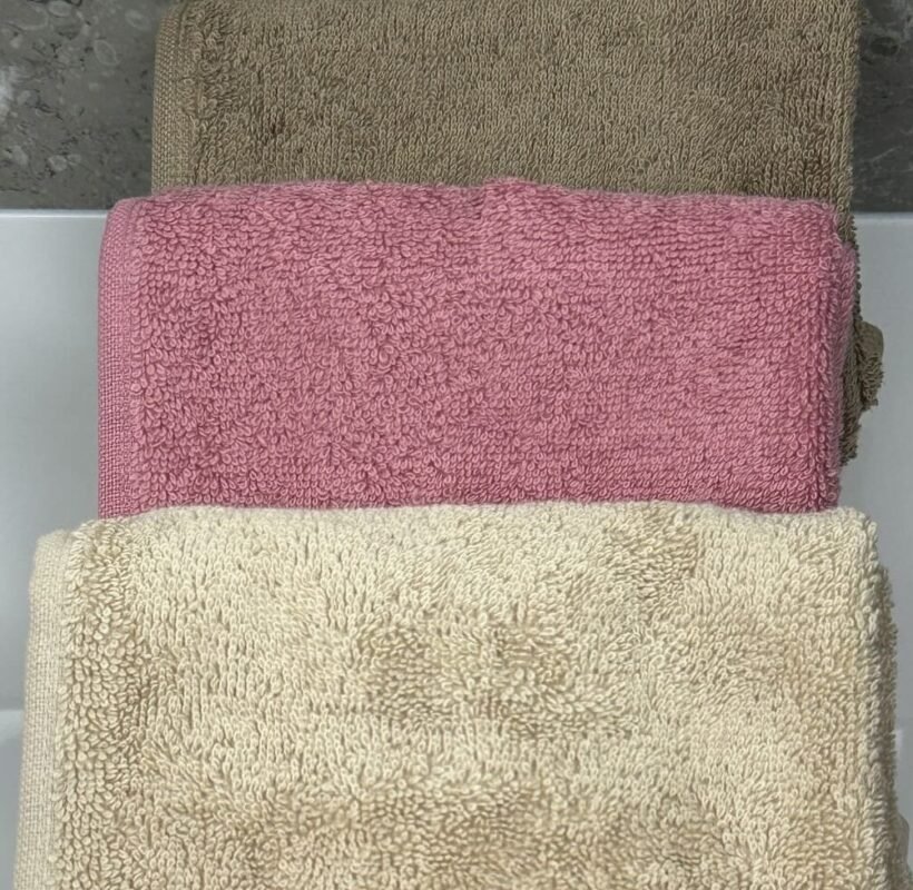 keletos spalvų rankšluosčiai