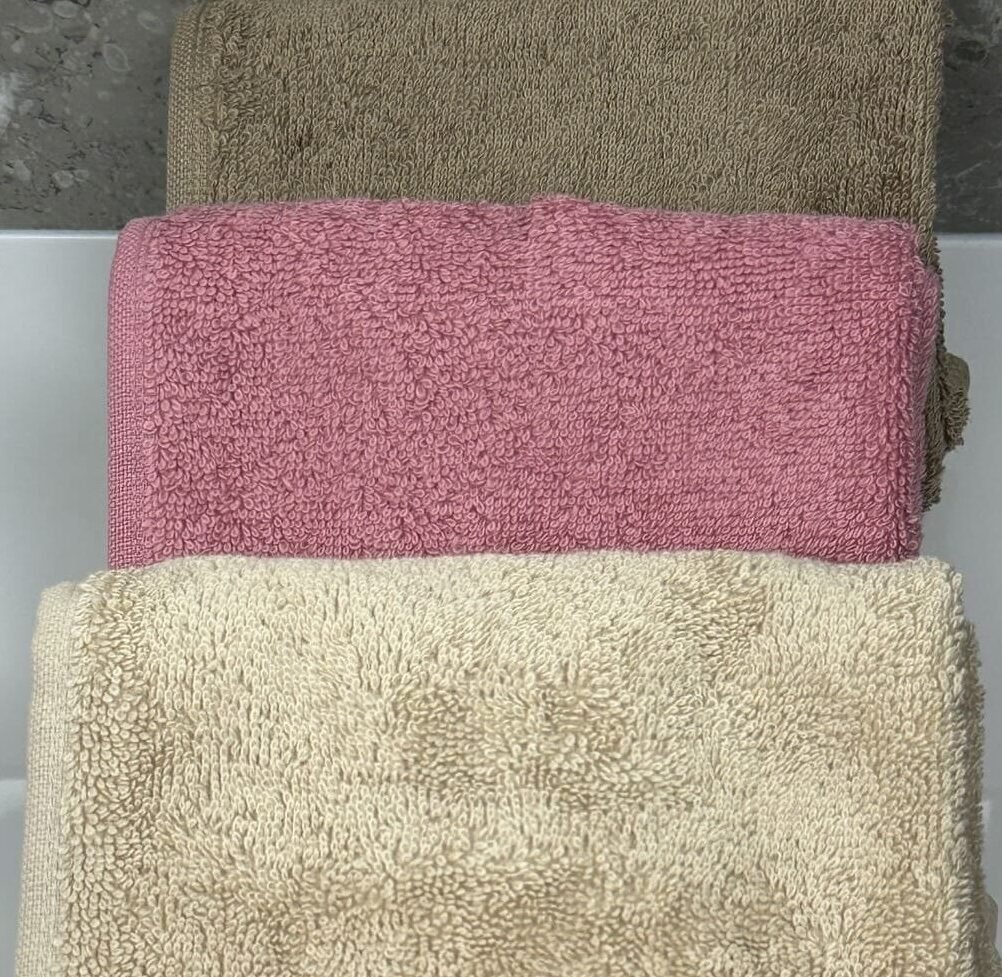 keletos spalvų rankšluosčiai